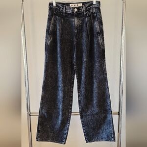 AMO Marcella Pleated Jeans